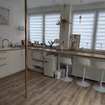 La Whiteroom De L'artois *
