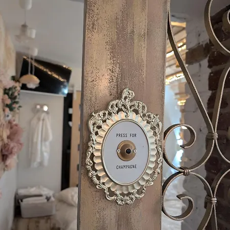 La Whiteroom De L'artois